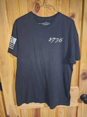 Grunt Style 1776 Black Patriotic Flag Graphic T-Shirt Men's Large Crooked Seam